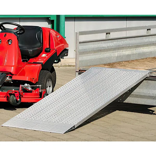 Rampe amovible en alu (L=2450mm x l=800mm) équipement pour utilitaire