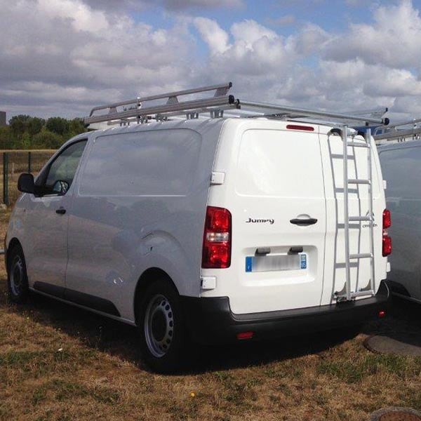 Image Echelle fixe aluminium sur porte droite